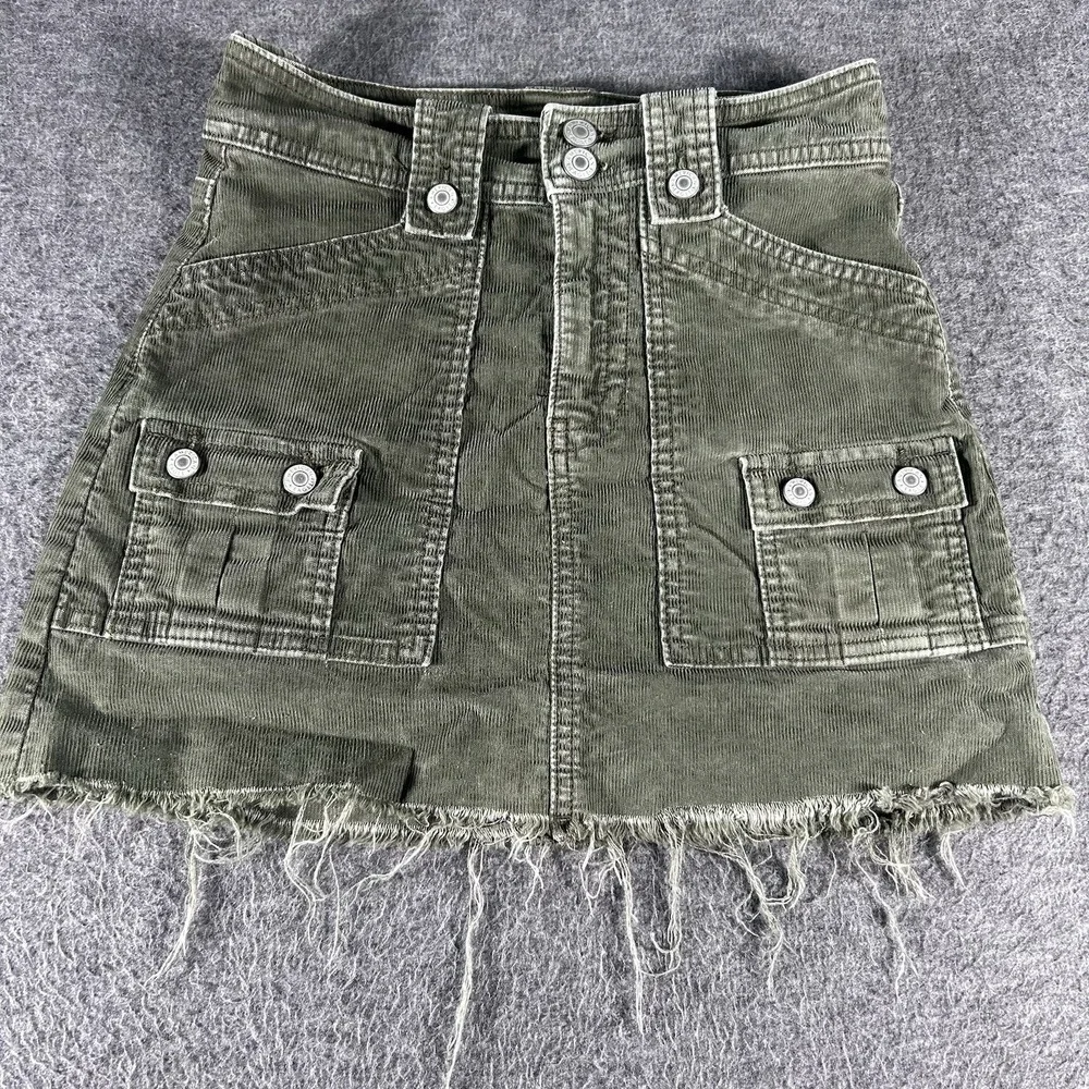 AMERICAN EAGLE Women's Corduroy Mini Skirt 000 Short Olive Green Raw‎ Hem Grunge